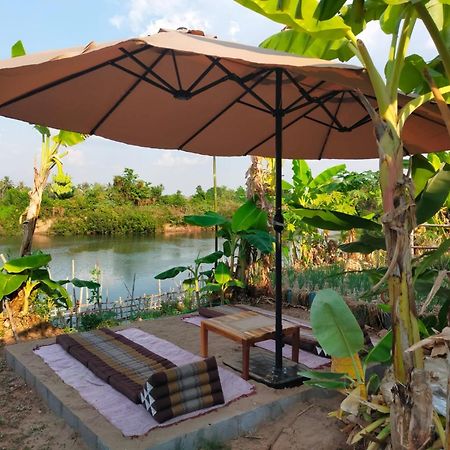 Chanhthida Guesthouse And The River Front Restaurant Ban Khon Exterior foto