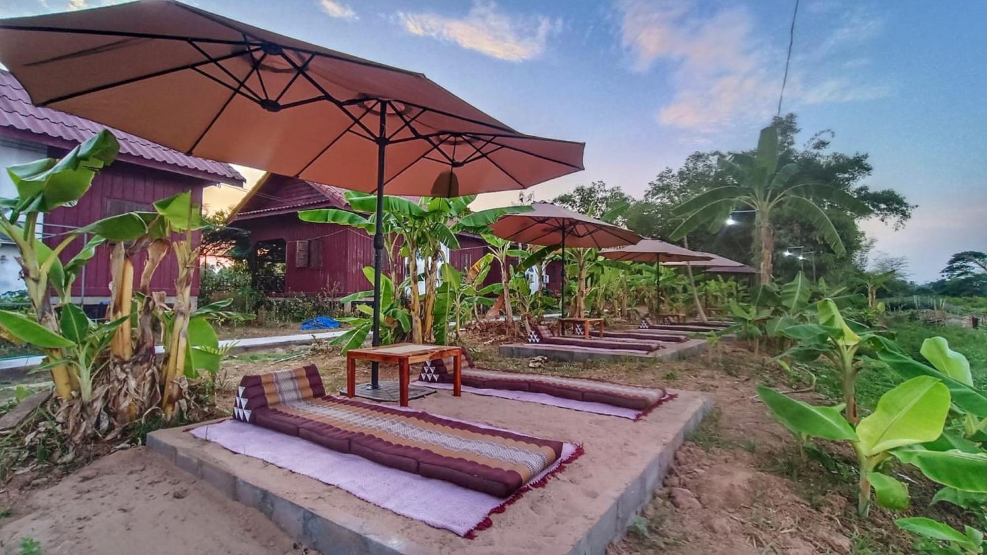 Chanhthida Guesthouse And The River Front Restaurant Ban Khon Exterior foto